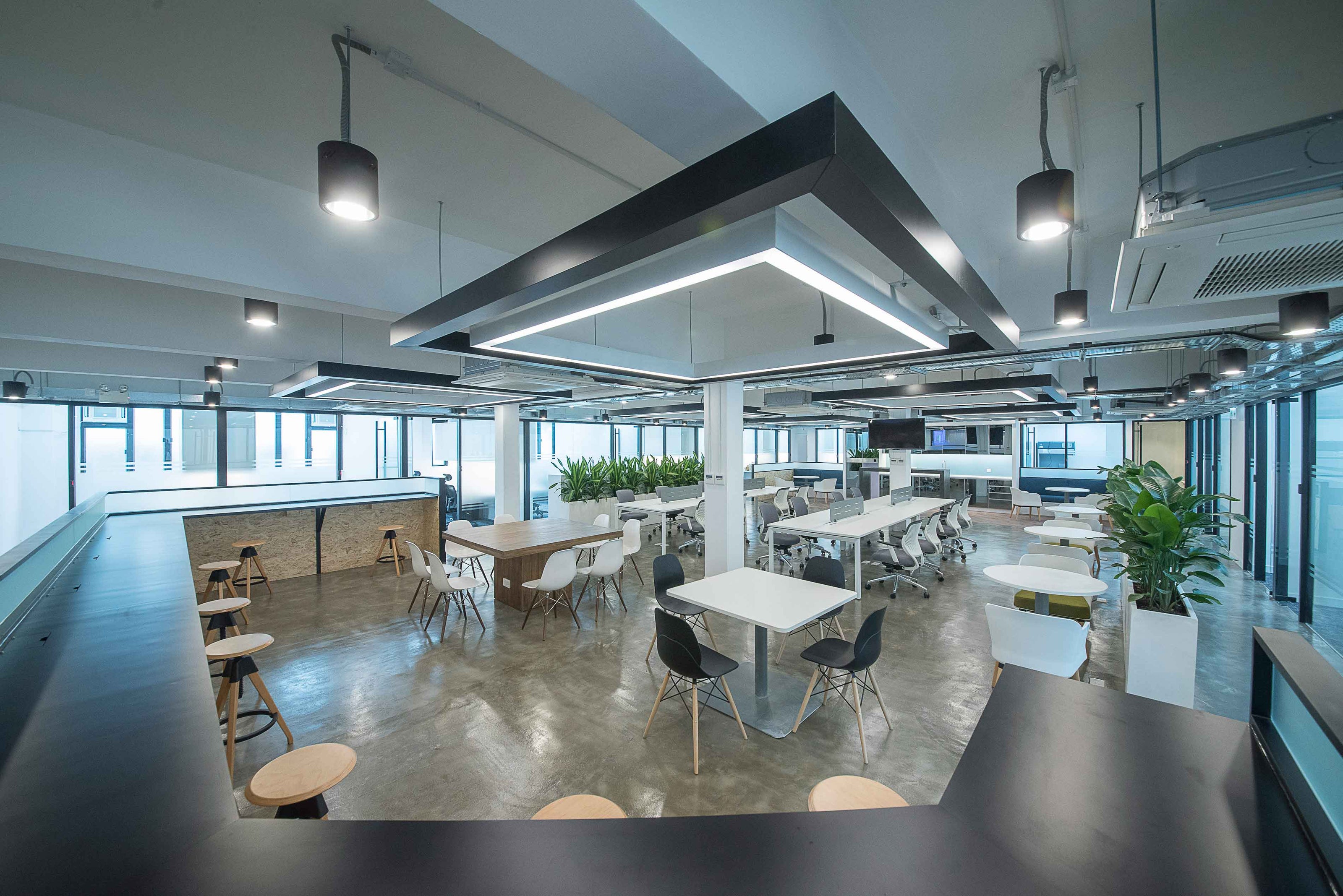 Open space of Ooosh Coworking